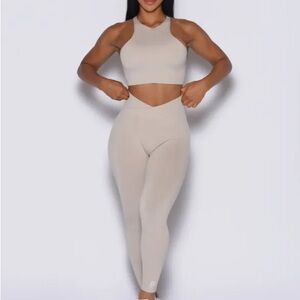 LIKE NEW - Bombshell Sportswear Seamless Contour Leggings